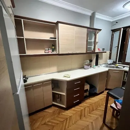 2+1 Etiler'De, Cadde Uezeri Merkezi Yeni Istanbul